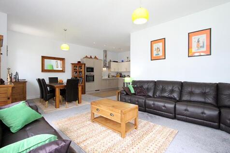 14 danescourt manor lr2..jpg