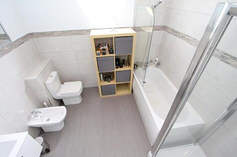 14 danescourt manor en suite..jpg