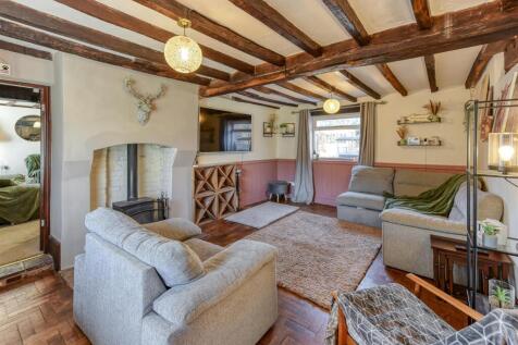 Elms Cottage-sitting1.jpg