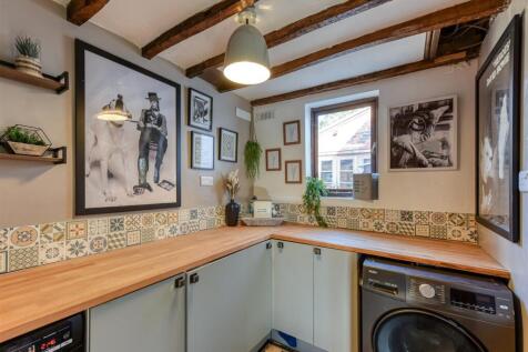 Elms Cottage-laundry.jpg