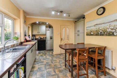 Coachmans Croft-kitchen2.jpg