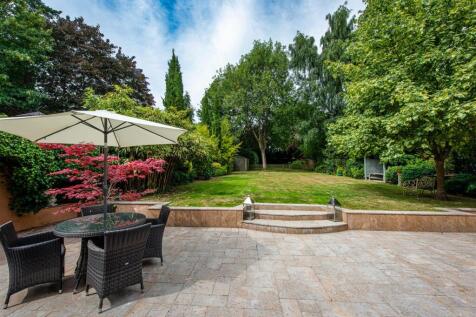 58 Perton Road-gdn2.jpg