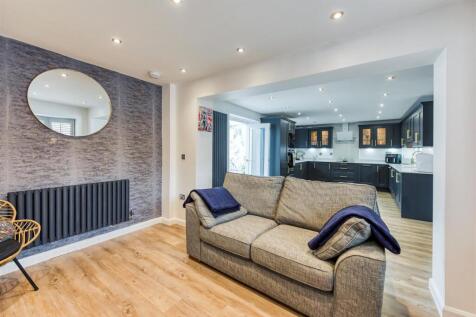 43 Henry Fowler Drive-04.jpg