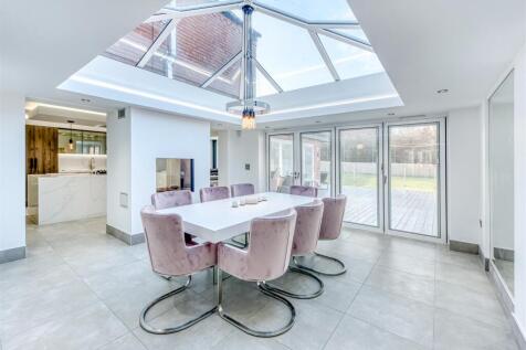 37 Deaconsfield-dining2.jpg