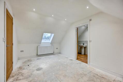 16 Redford Drive-08.jpg