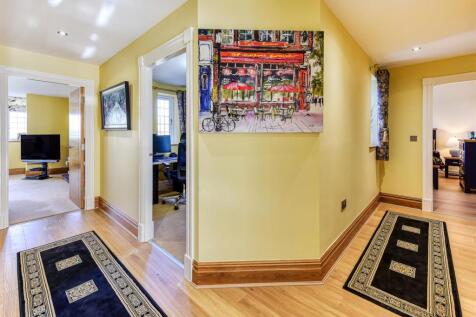 3 The Gables-hall.jpg