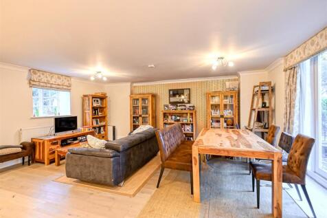 5 Stanmore Mews-12.jpg