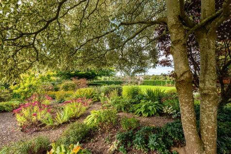 The Old Vicarage-Externals-02.jpg