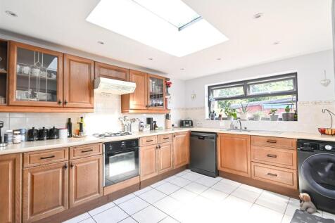 48 Hazelwells-02.jpg