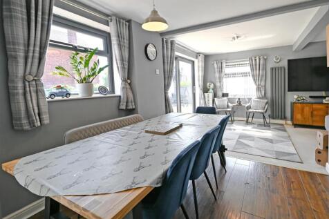 48 Hazelwells-04.jpg