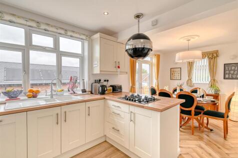 23 Conduit Lane-01.jpg