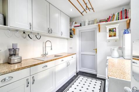 21a High Street-13.jpg