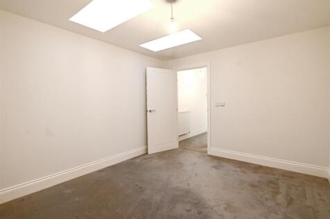 1 Crossfields Crescent-13.jpg