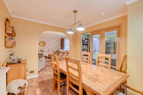 2 Grasmere Drive-18.jpg