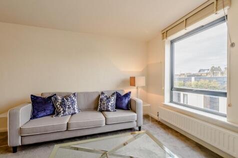 8447057-interior1...