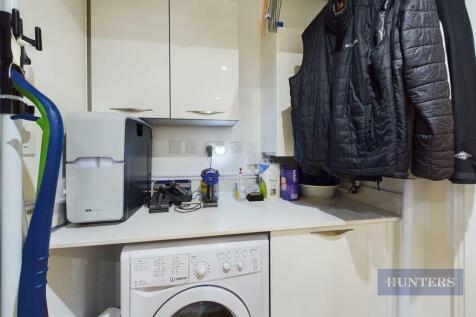 CAM01635G0-PR0316-STILL018.jpg