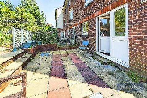 CAM01635G0-PR0191-STILL009.jpg