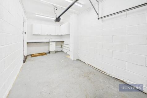 CAM05152G0-PR0049-STILL008.jpg
