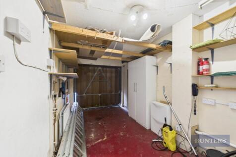 CAM05152G0-PR0059-STILL012.jpg