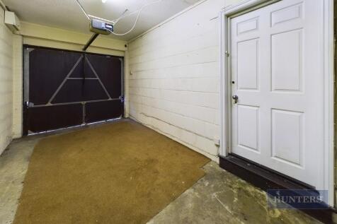 CAM01635G0-PR0297-STILL001.jpg