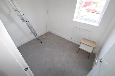 BEDROOM 4.jpg