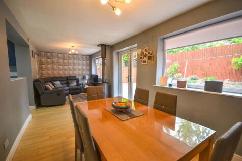 Family Room / Diner