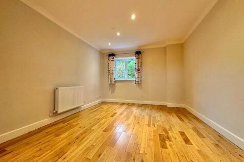 Second reception/dining room