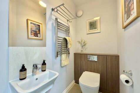 Cloakroom / WC