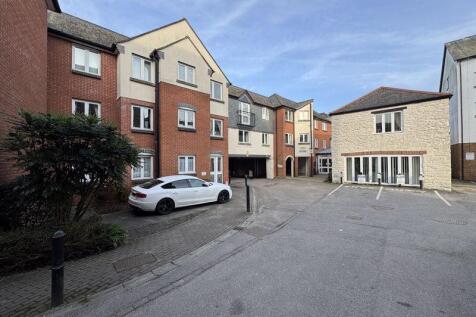 Lowen Court