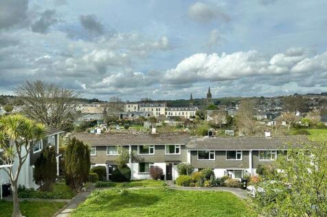 Views over neighbourhood and city
