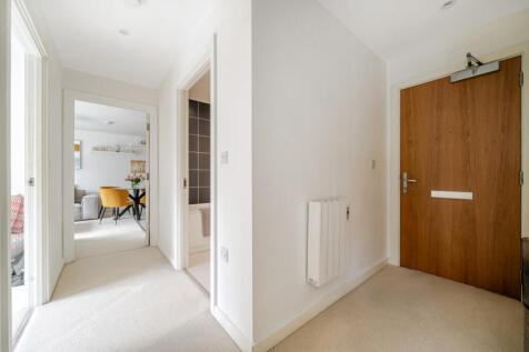 1350137-16-68c2f6...