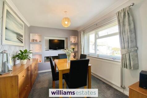 lounge with media wall