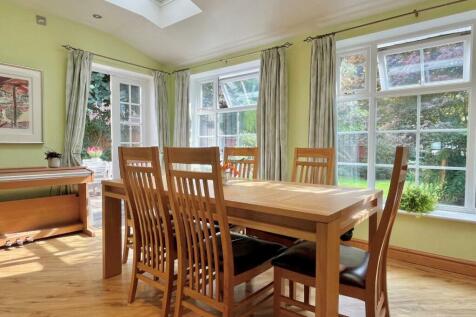 Dining room.jpg