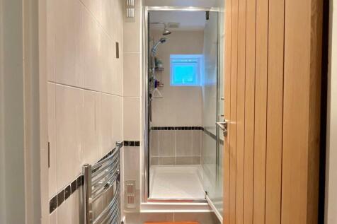 Shower Room.jpg