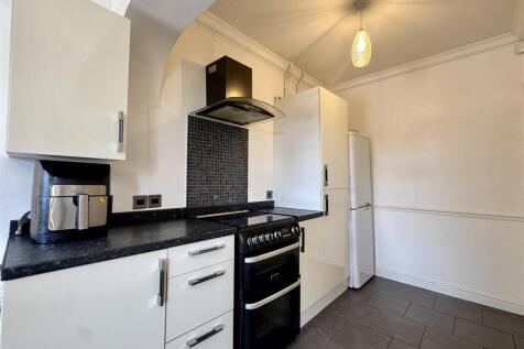 Second kitchen (1).jpeg