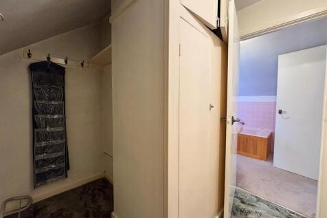 Master walk in wardrobe (1).jpg