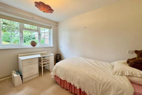 Bedroom 2 (1)-fotor-20251016154422.jpg