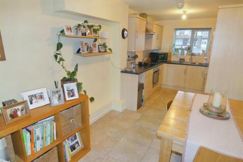 P1050709 (Large).jpg