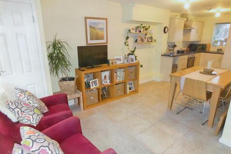 P1050716 (Large).jpg