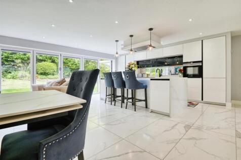 aaf37038-a70e-ee11-8f6e-6045bdd2c3b2 (Large).jpg