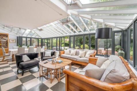 Living room (2)