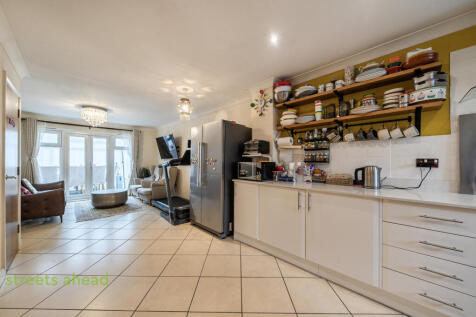 c31a8d14-96eb-4eb...