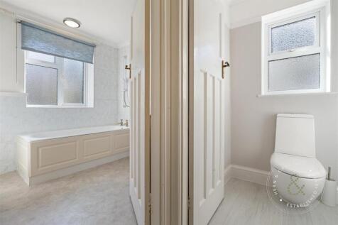 Horse Shoe Dr, Bristol, Hern Crabtree (26).jpg