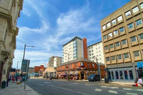 Fantastic and modern city centre flat with FREE parking!, Cardiff – Updated  2023 Prices