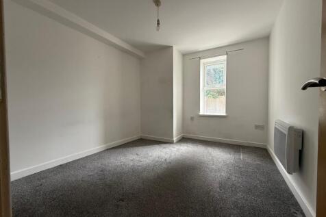Call 02920 668585 to secure your viewing _3