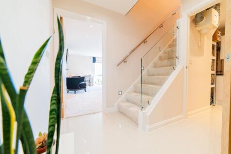 Award-winning Media team on EVERY Listing_25