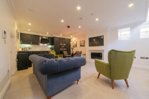 Award-winning Media team on EVERY Listing_3