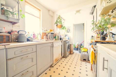 Call 02920 454555 to secure your viewing_9