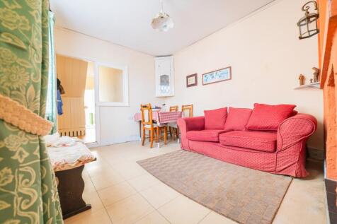 Call 02920 454555 to secure your viewing_23