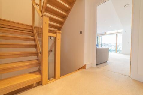 Award-winning Media team on EVERY Listing_20